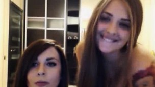 Two Hot Teen Lesbians Kssing On Webcam