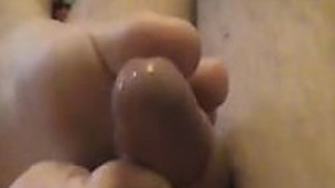 Female footjob with cumshot Merlene from 1fuckdatecom